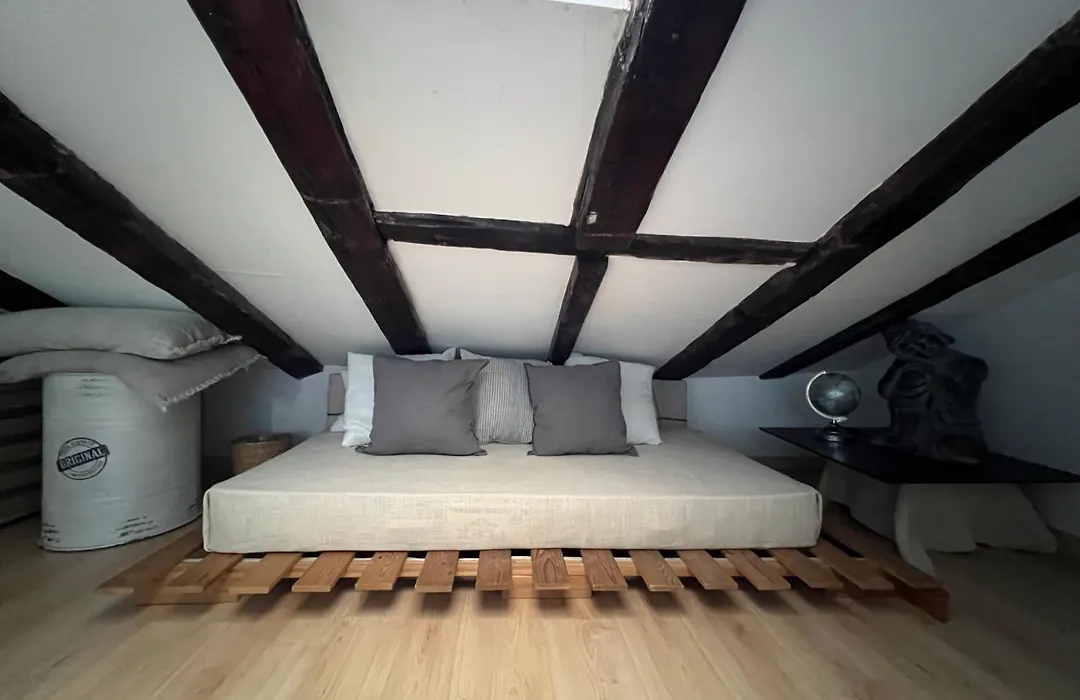 Apartment In Monumental Square Madrid Center-1