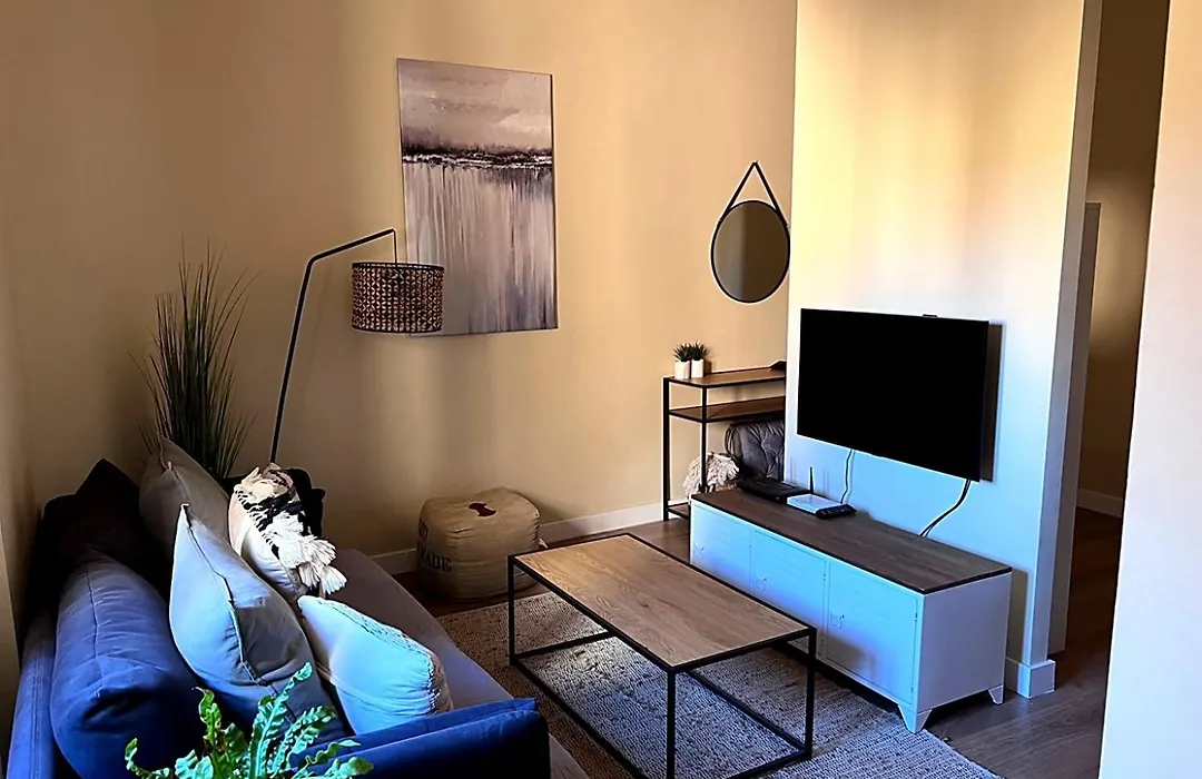 Apartment In Monumental Square Madrid Center-1