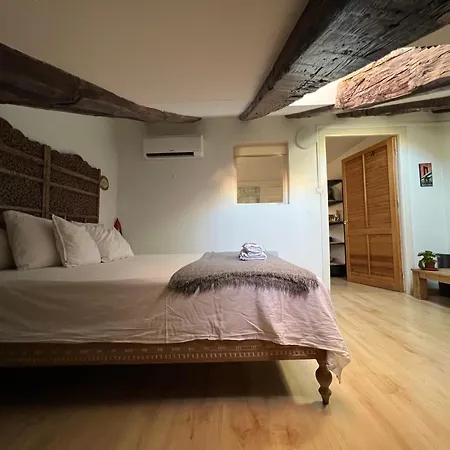 Apartment In Monumental Square Madrid Center-2