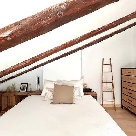 Apartment In Monumental Square Madrid Center-2
