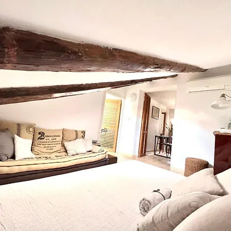 Apartment In Monumental Square Madrid Center-3